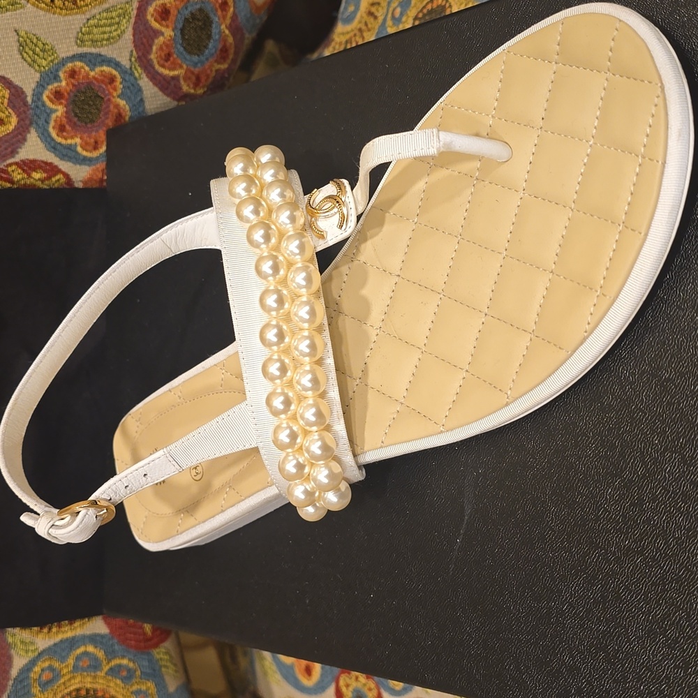 Chanel White and Gold Pearl Sandals - Picture 14 of 16
